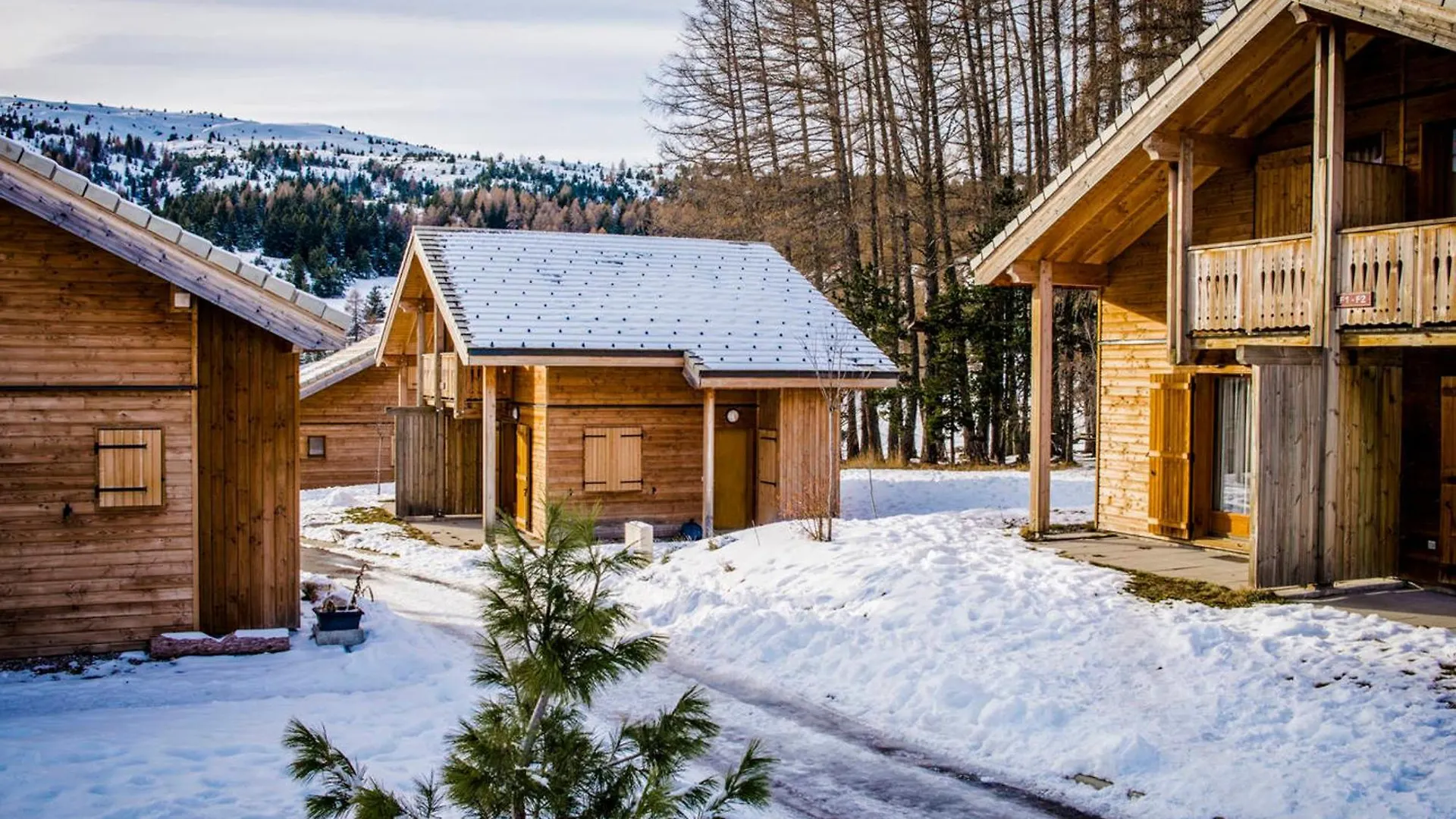 Charmante Residence Avec Piscine Chauffee A 300M Des Pistes - 4 Pieces Pour 8 Personnes A Superdevoluy - Fr-1-504-431