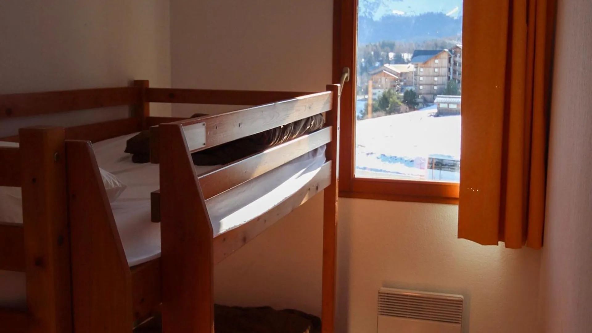 Charmante Residence Avec Piscine Chauffee A 300M Des Pistes - 4 Pieces Pour 8 Personnes A Superdevoluy - Fr-1-504-431